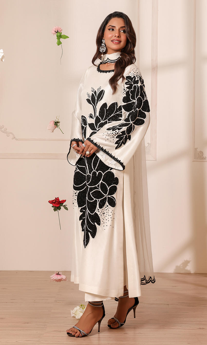 White 3D flowers luxe 3pc