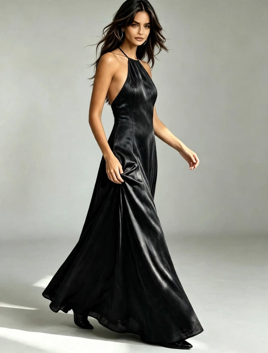 High-Gloss Halter Backless Gown