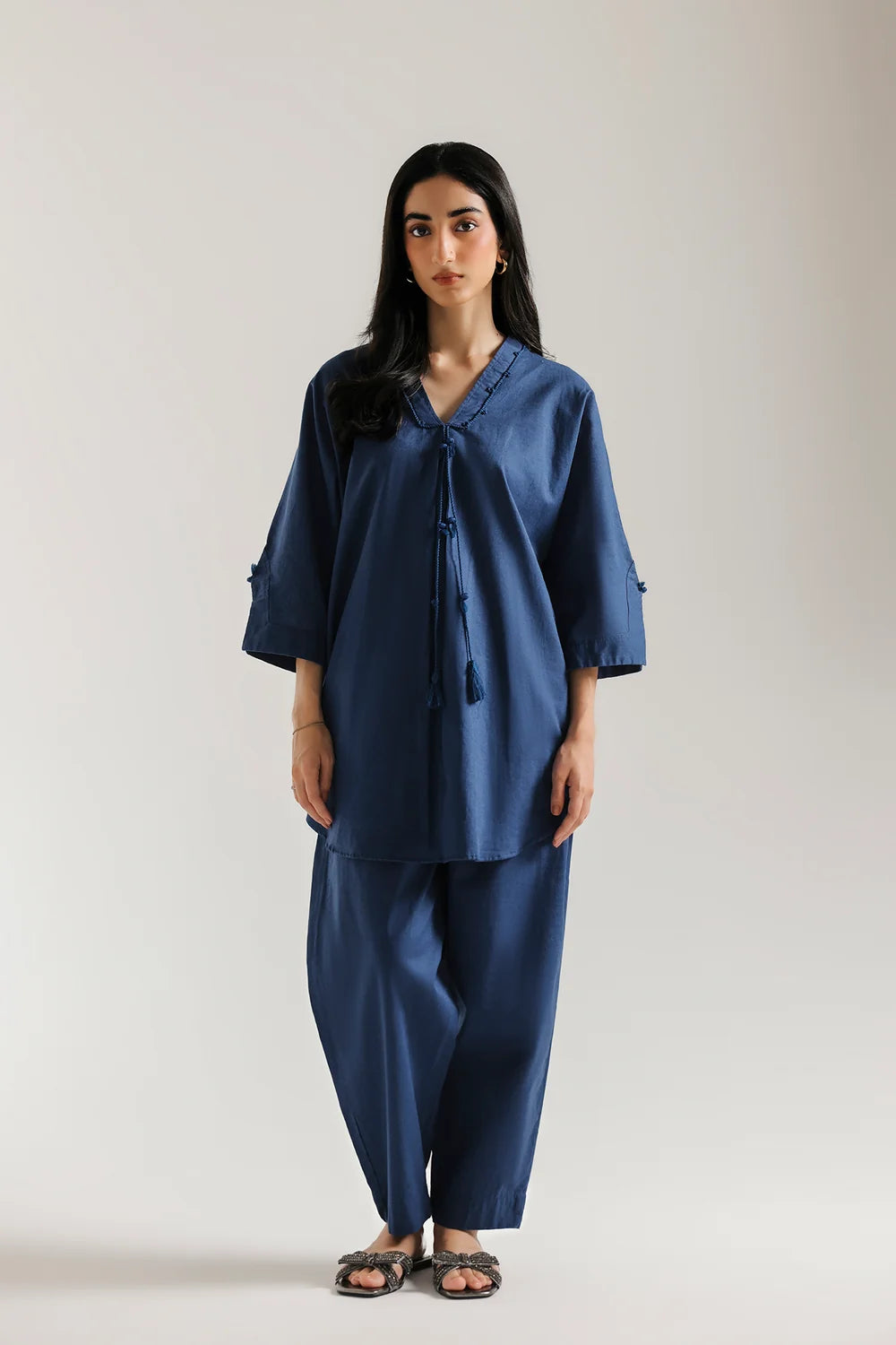 Solid blue cordset
