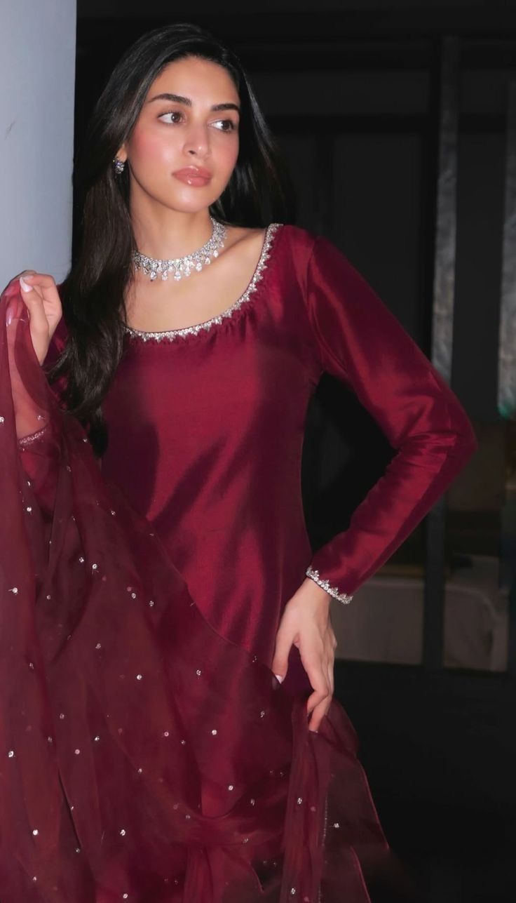 Luxury Maroon Pret