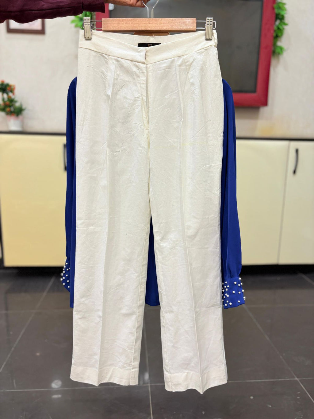 Elegant semi-formal ensemble