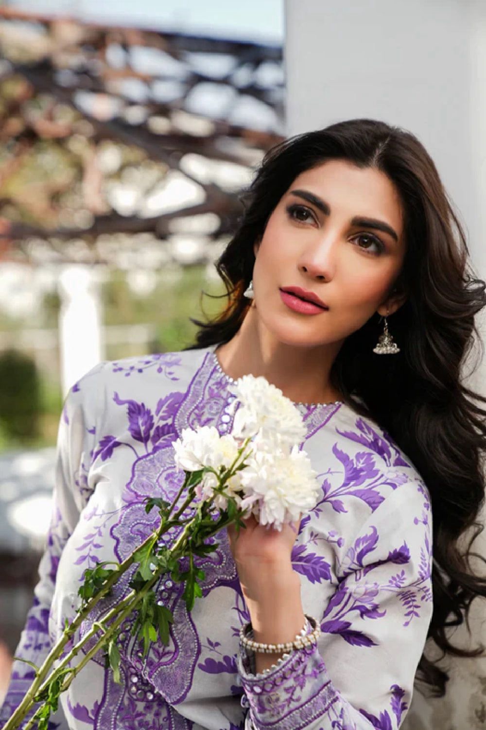 Lilac Bloom Lawn 3pc unstitched Suit
