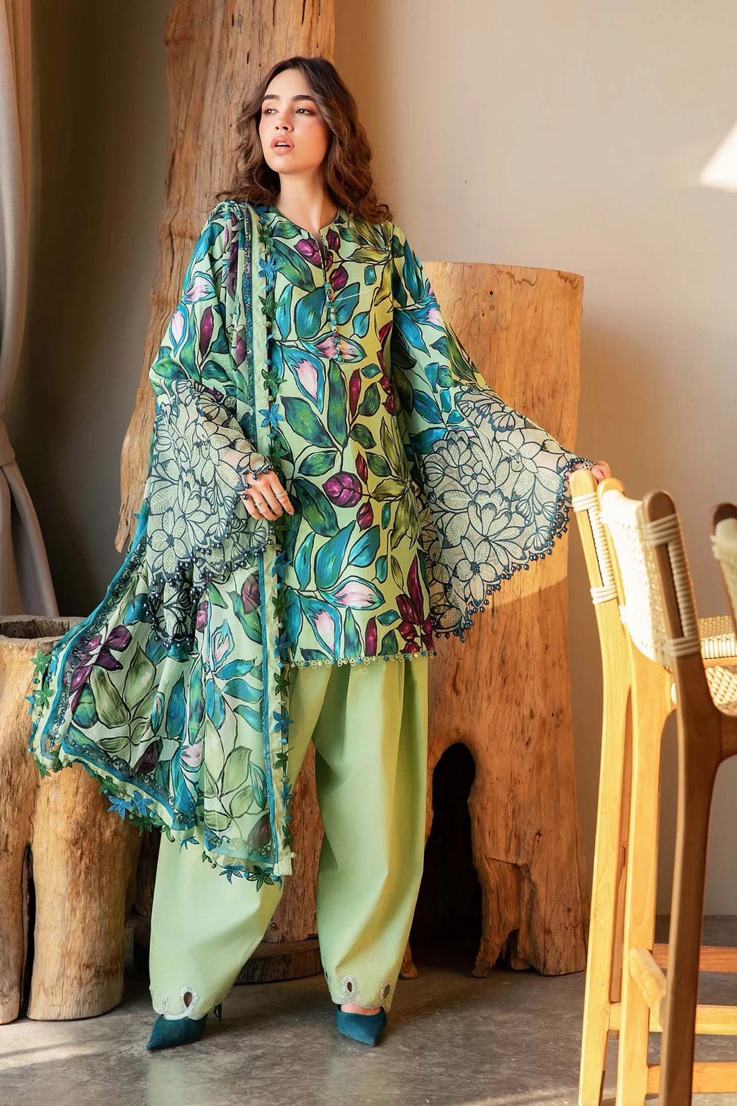 Teal Meadow Lawn 3pc Suit