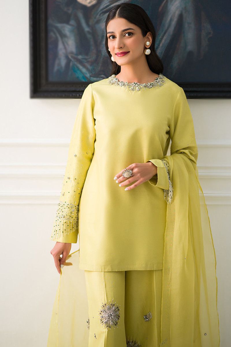 Lemon yellow hue