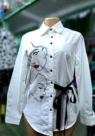 Red Lips Elegance Shirt